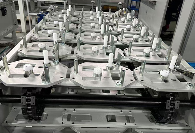 Machining loading and unloading automation